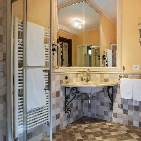 奇奥里奇别墅 4* Chiópris-Viscone