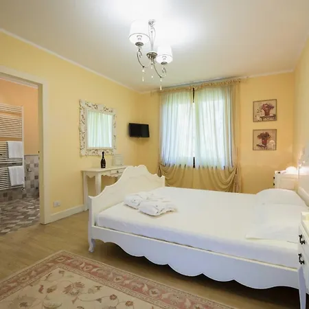 호텔 Villa Chiopris 4*
