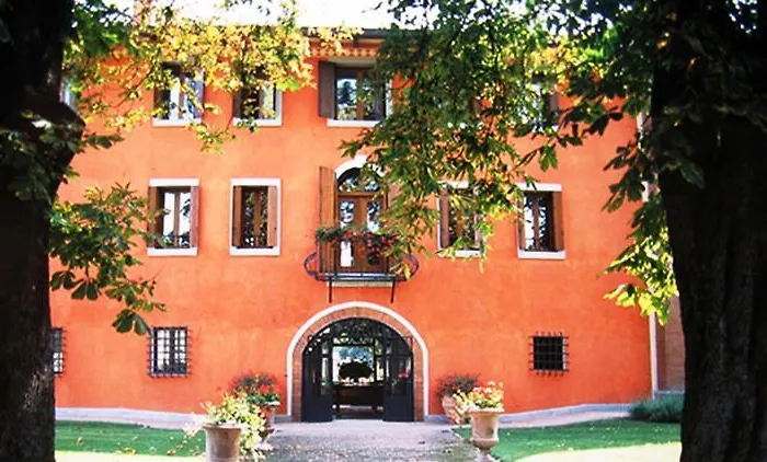 Villa Chiopris Отель Chiopris-Viscone