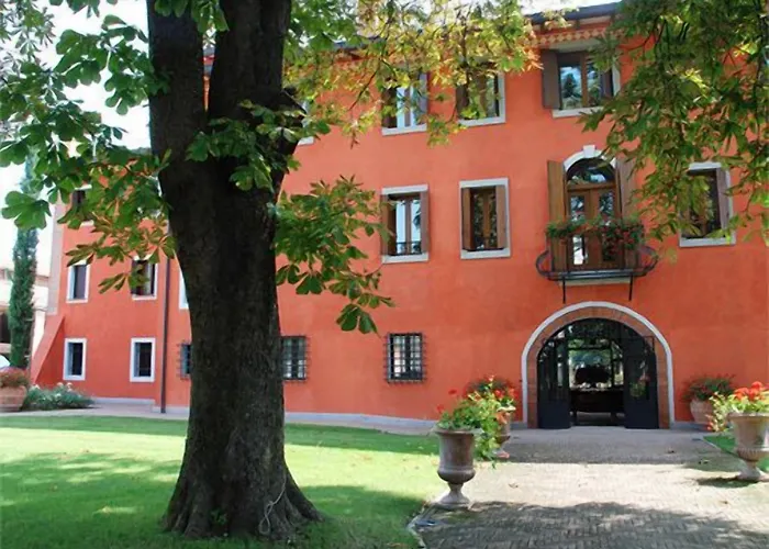 Villa Chiopris Отель Chiopris-Viscone